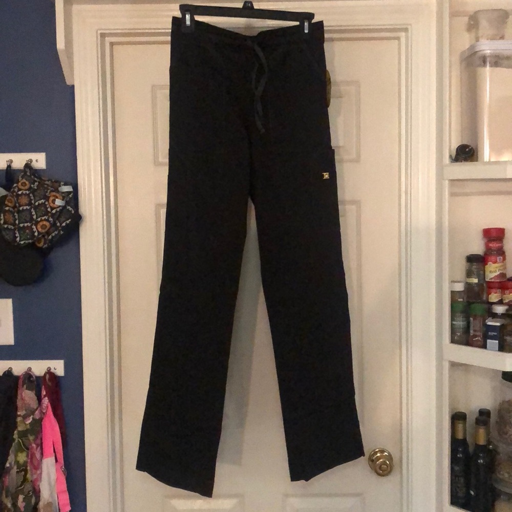 Wonder Wink Seven Flex Cargo Scrub Pant